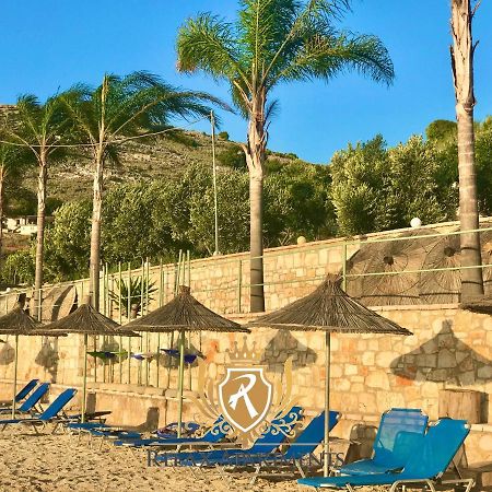 Paradise Palm Beach Apartment in Sarande Bagian luar foto