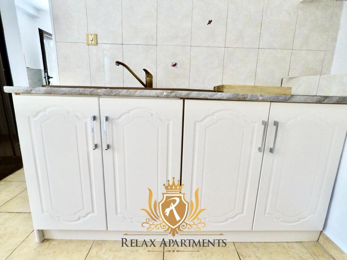 Paradise Palm Beach Apartment in Sarande Bagian luar foto