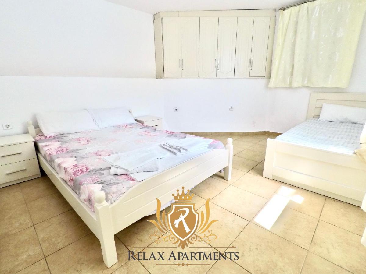 Paradise Palm Beach Apartment in Sarande Bagian luar foto